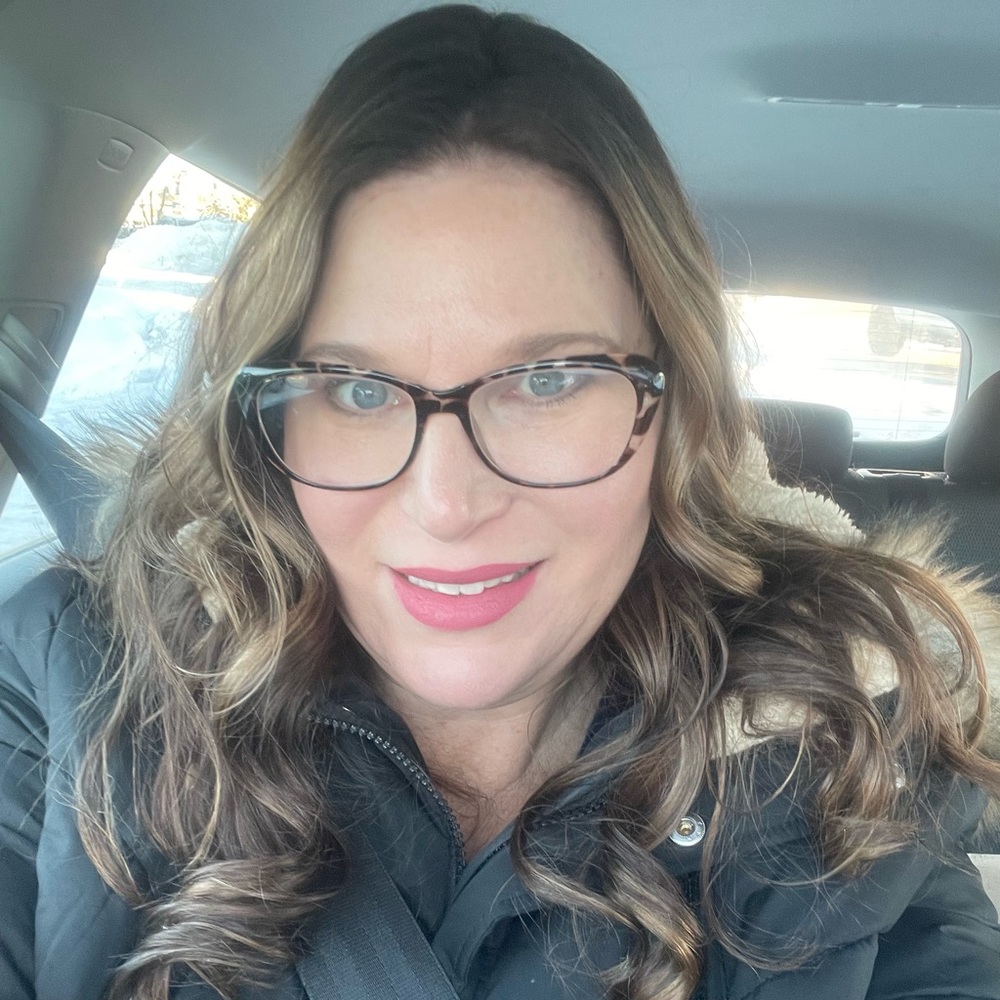 Meet your Posher, Angie